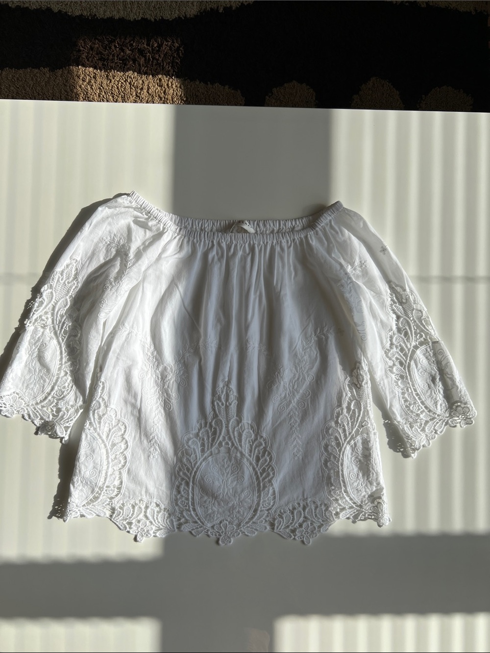 Embroidered On or Off-Shoulder Women's Blouse